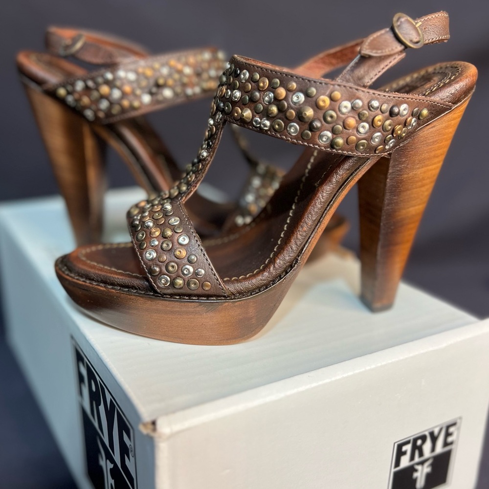 *BRAND NEW* Frye Joy Vintage Sling-Maple